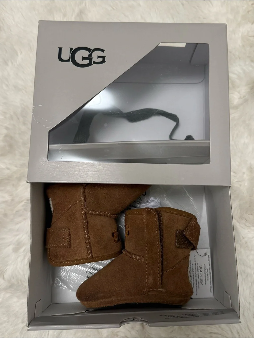 New in Box! UGG Jesse II Baby Suede Boots, size 0/1